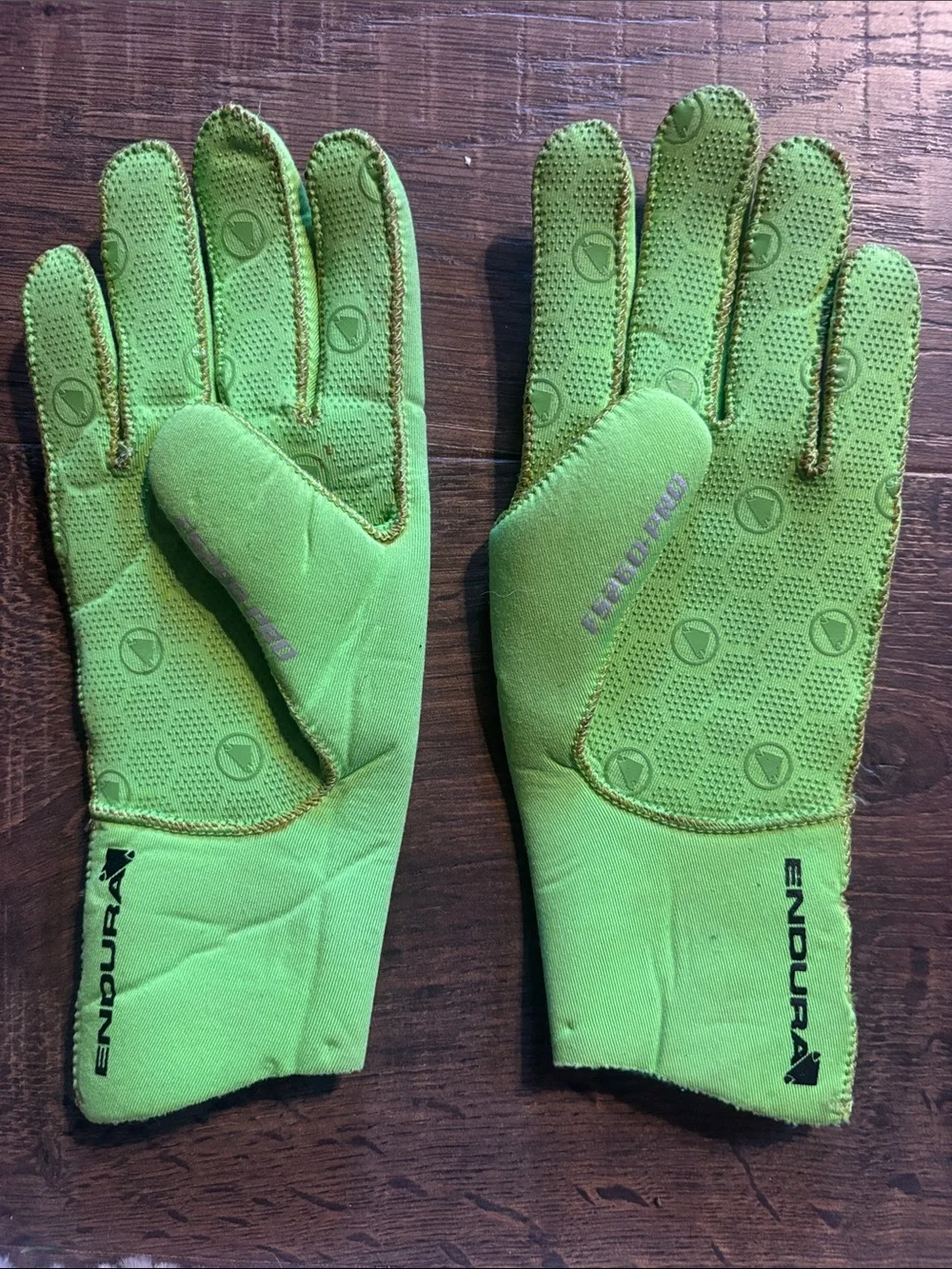 Endura Neoprene Cycling Gloves, Women’s Small High-Visibility Lime Green